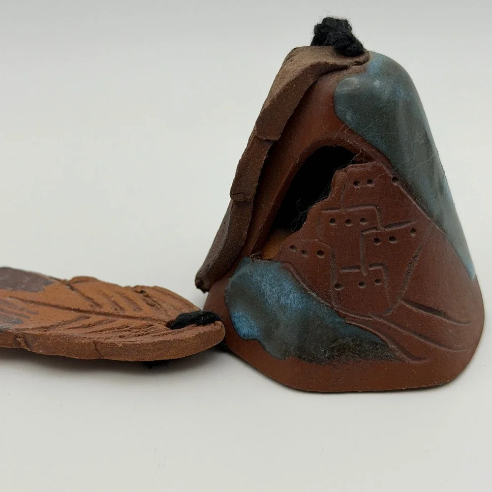 Southwestern Pueblo Clay Bell Ornament Terracotta Feather‎ Native Style Decor